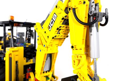 MOC Builder - JCB 4CX Backhoe #15