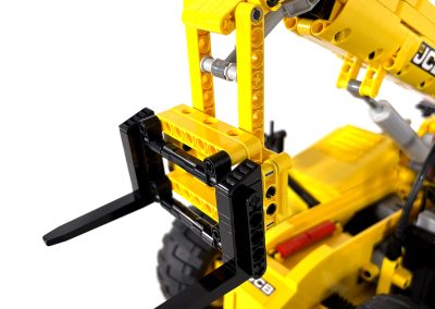 MOC Builder - JCB 542-70 Telehandler #15