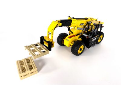 MOC Builder - JCB 542-70 Telehandler #18